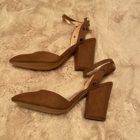 Nine West block heels- size 7 1/2-  color Tan suede - Picture 5 of 6